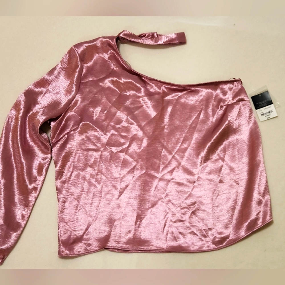 Project Runway XL Women's One Sleeve/ Bare Shoulder Collar Pink